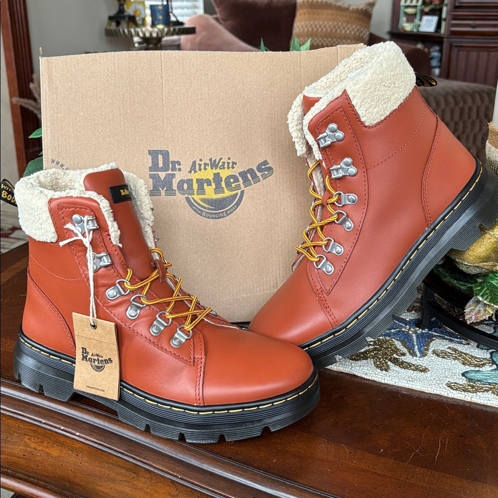 Brand New Dr. Martens Combs Oiled Full Grain Leather Faux Fur Lined Casual Boots